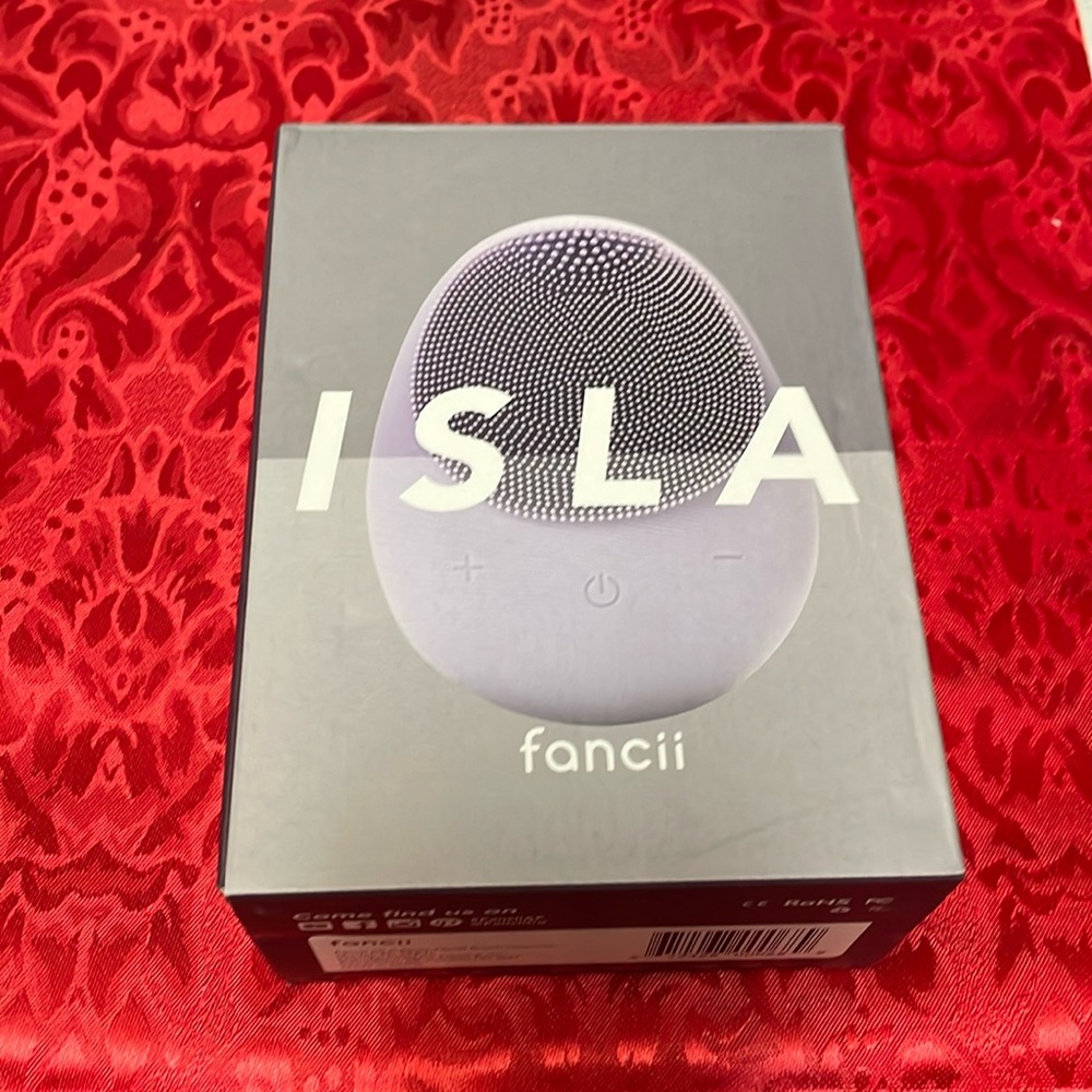ISLA Fancii Sonic Facial Cleansing Brush